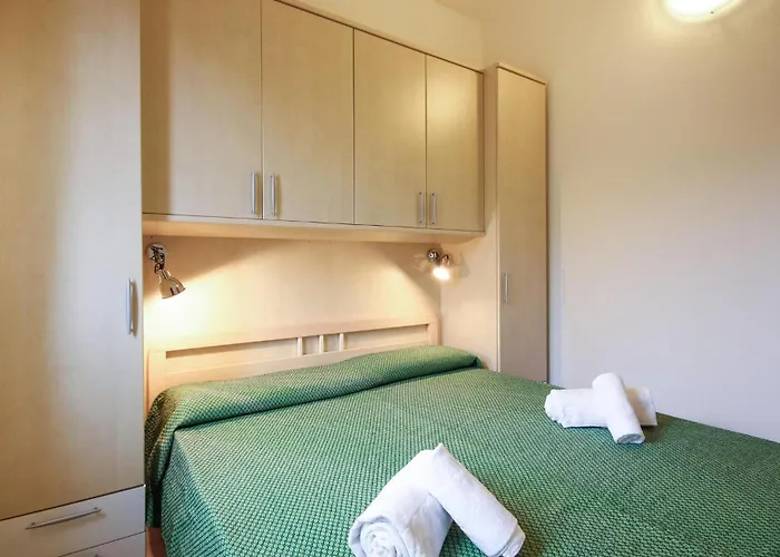 1 Bedroom Amazing In -ca- *